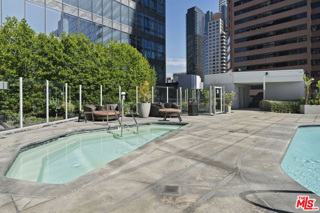 901 S Flower Street 513, Los Angeles, CA 90015