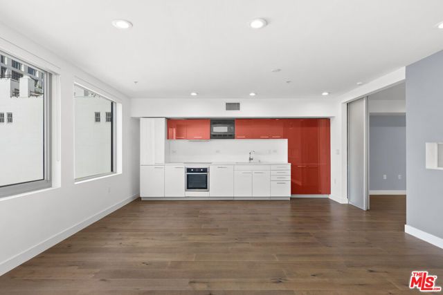 901 S Flower Street 513, Los Angeles, CA 90015