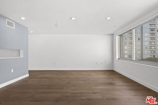 901 S Flower Street 513, Los Angeles, CA 90015