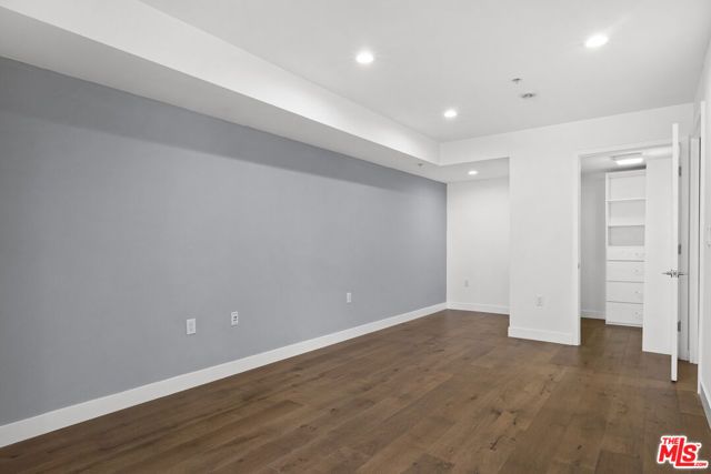 901 S Flower Street 513, Los Angeles, CA 90015