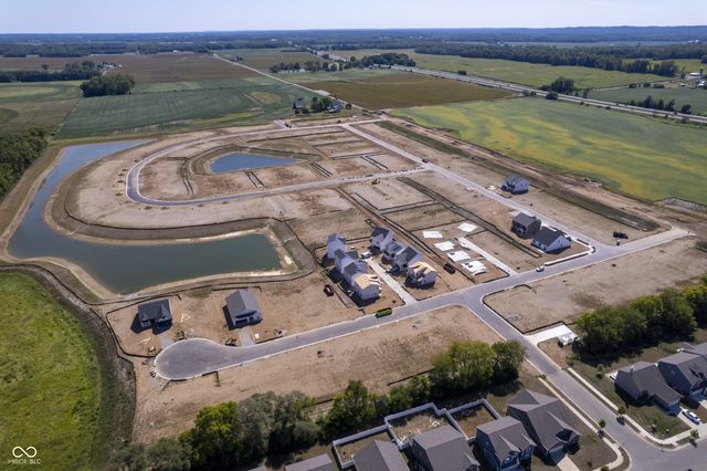 2010 Stella Rock Trace, Columbus, IN 47201