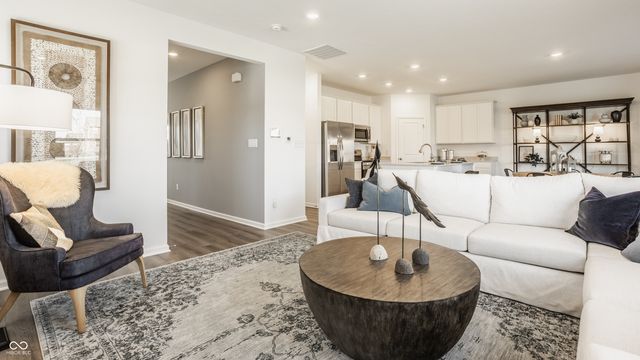 2010 Stella Rock Trace, Columbus, IN 47201