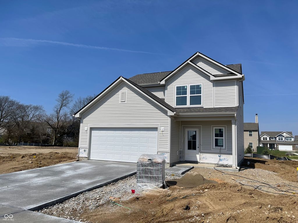 2010 Stella Rock Trace, Columbus, IN 47201