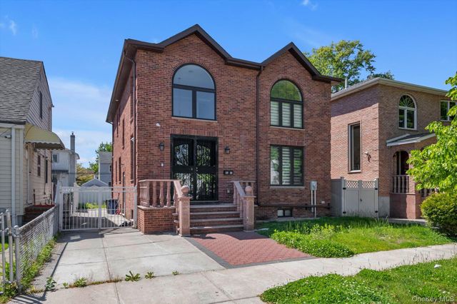 4920 167th Street, Fresh Meadows, NY 11365