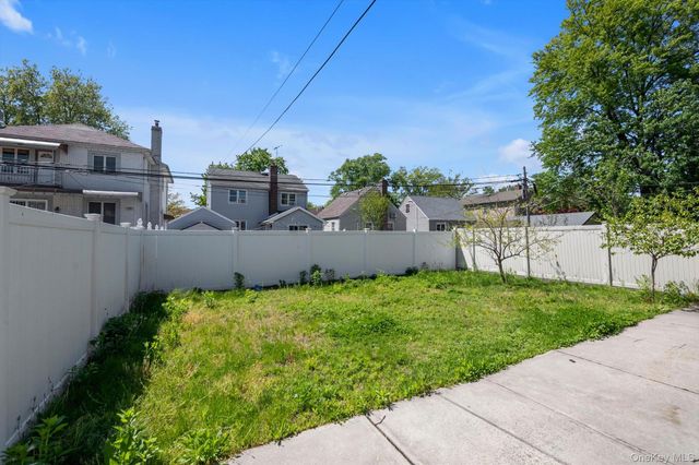 4920 167th Street, Fresh Meadows, NY 11365