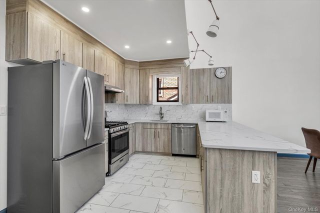 4920 167th Street, Fresh Meadows, NY 11365