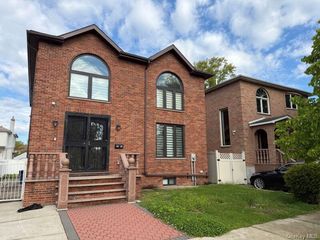 4920 167th Street, Fresh Meadows, NY 11365