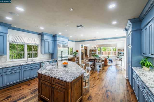 53 Hidden Oaks Dr, Lafayette, CA 94549