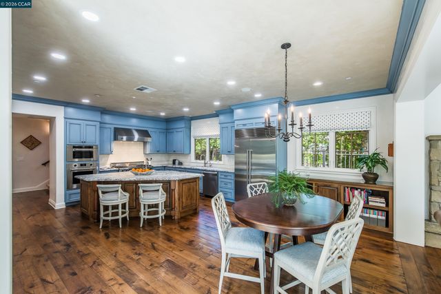 53 Hidden Oaks Dr, Lafayette, CA 94549