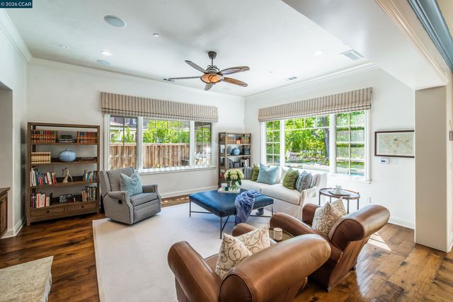 53 Hidden Oaks Dr, Lafayette, CA 94549