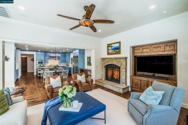 53 Hidden Oaks Dr, Lafayette, CA 94549