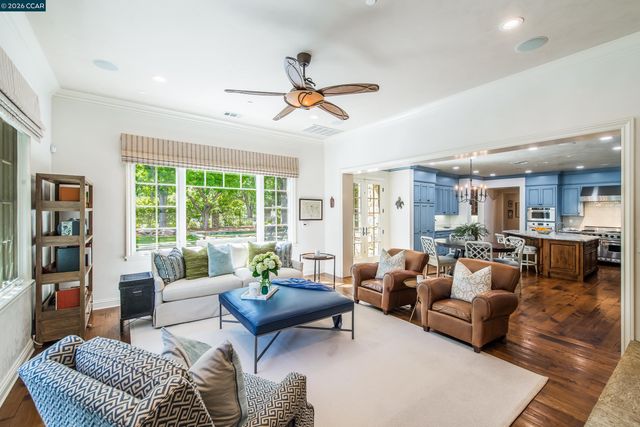 53 Hidden Oaks Dr, Lafayette, CA 94549