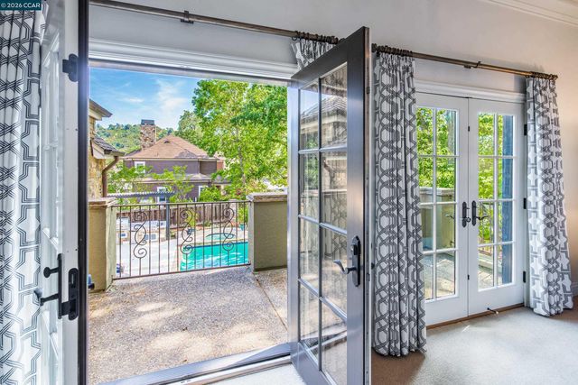 53 Hidden Oaks Dr, Lafayette, CA 94549