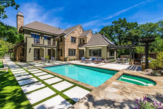 53 Hidden Oaks Dr, Lafayette, CA 94549