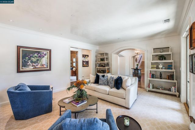 53 Hidden Oaks Dr, Lafayette, CA 94549