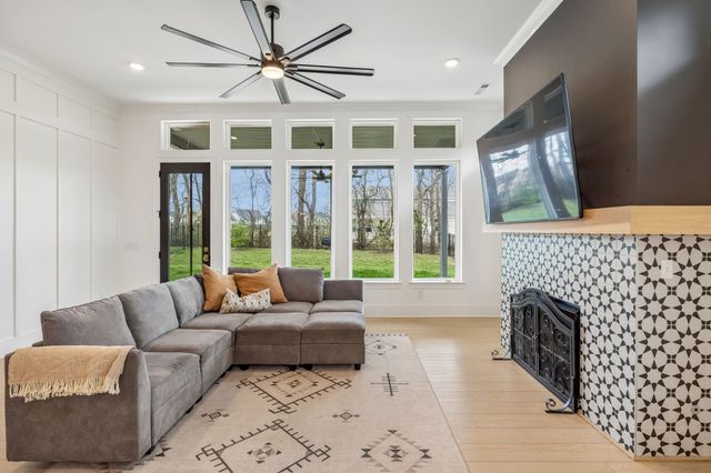 1059 Fallow Rd, Mount Juliet, TN 37122