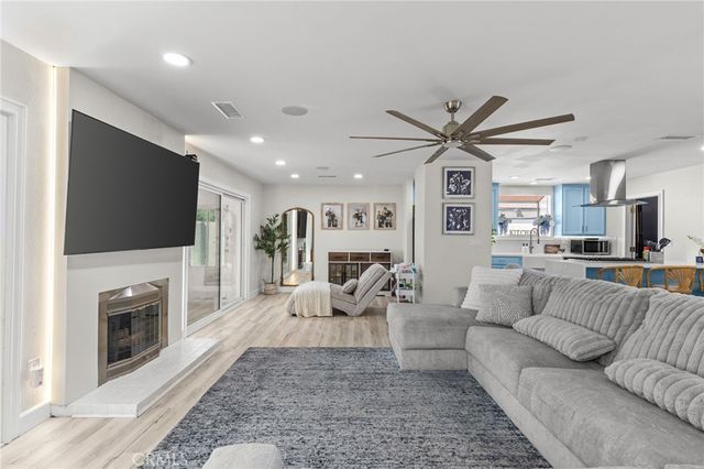 218 Foxbury, Pomona, CA 91767