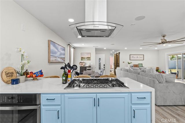 218 Foxbury, Pomona, CA 91767