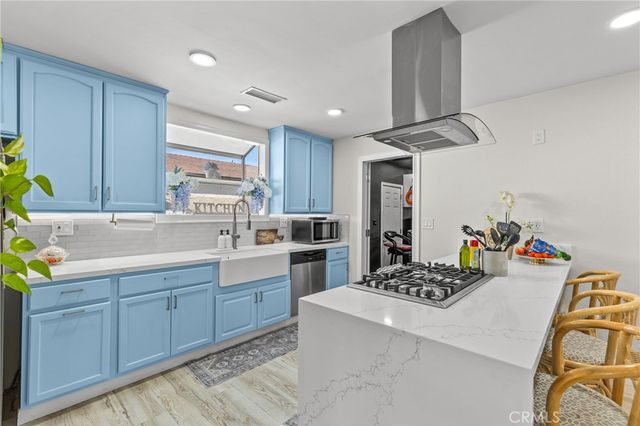 218 Foxbury, Pomona, CA 91767