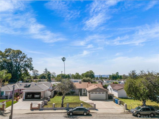 218 Foxbury, Pomona, CA 91767