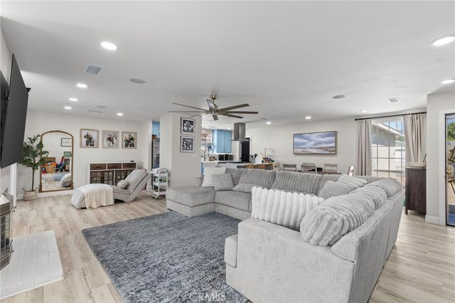 218 Foxbury, Pomona, CA 91767