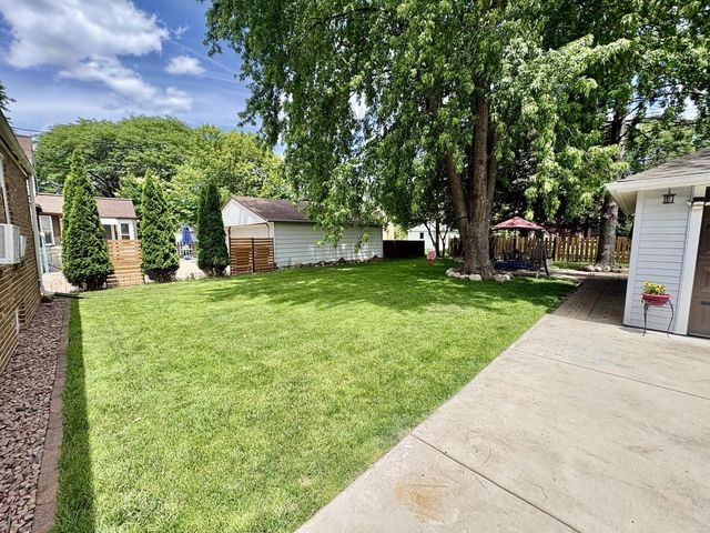 3550 S 58th STREET, Milwaukee, WI 53220