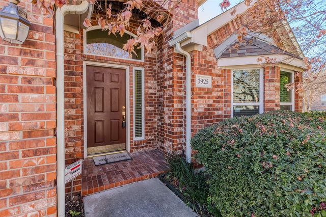 3925 Sharondale Drive, Flower Mound, TX 75022