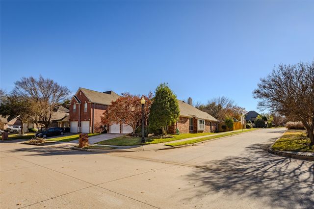 3925 Sharondale Drive, Flower Mound, TX 75022