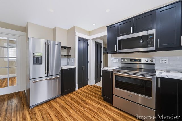 312 Emmons Street Se, Caledonia Vlg, MI 49316