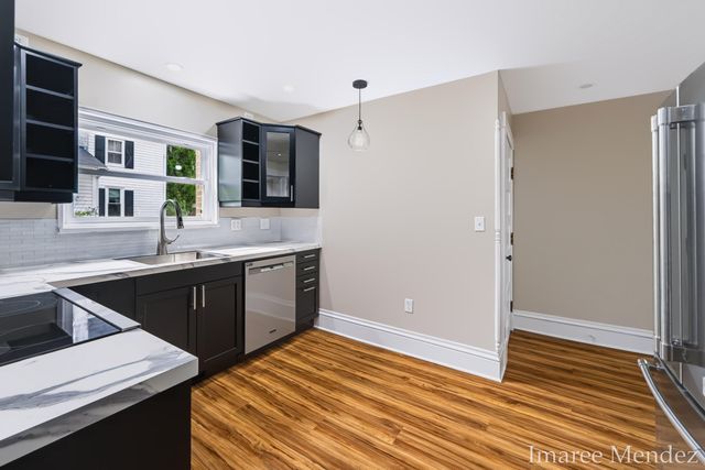 312 Emmons Street Se, Caledonia Vlg, MI 49316