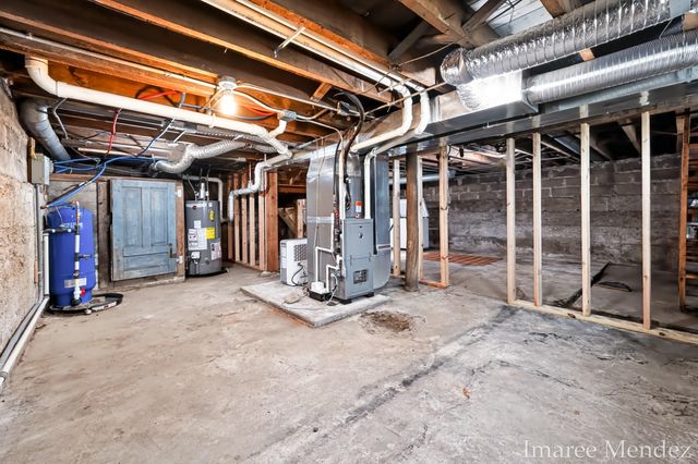 312 Emmons Street Se, Caledonia Vlg, MI 49316