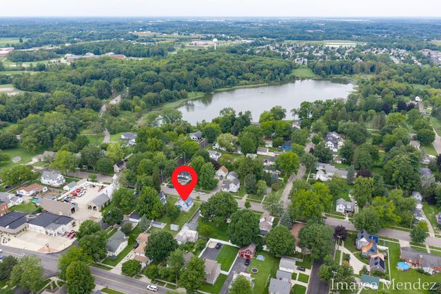 312 Emmons Street Se, Caledonia Vlg, MI 49316