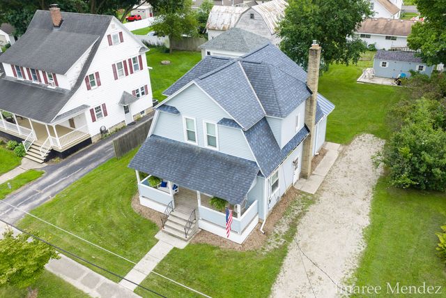 312 Emmons Street Se, Caledonia Vlg, MI 49316