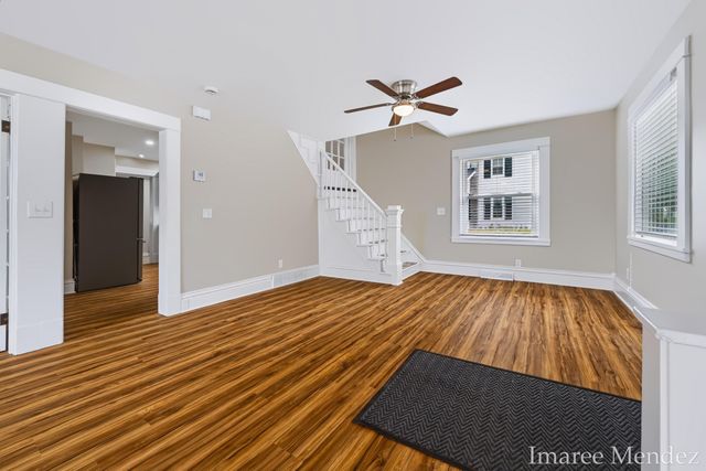 312 Emmons Street Se, Caledonia Vlg, MI 49316