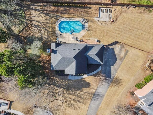 4 Bristol Court, Cartersville, GA 30120