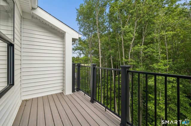 220 East Road G, Meriden, CT 06450