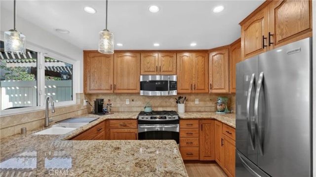 4304 Lincoln Plaza, Cypress, CA 90630