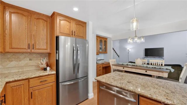 4304 Lincoln Plaza, Cypress, CA 90630