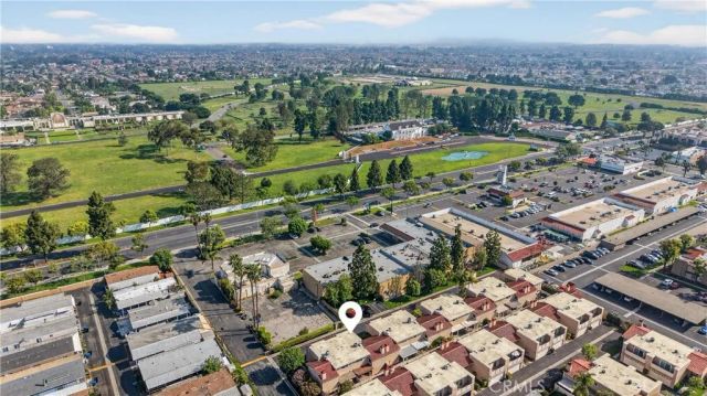 4304 Lincoln Plaza, Cypress, CA 90630