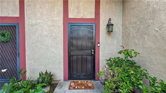 4304 Lincoln Plaza, Cypress, CA 90630