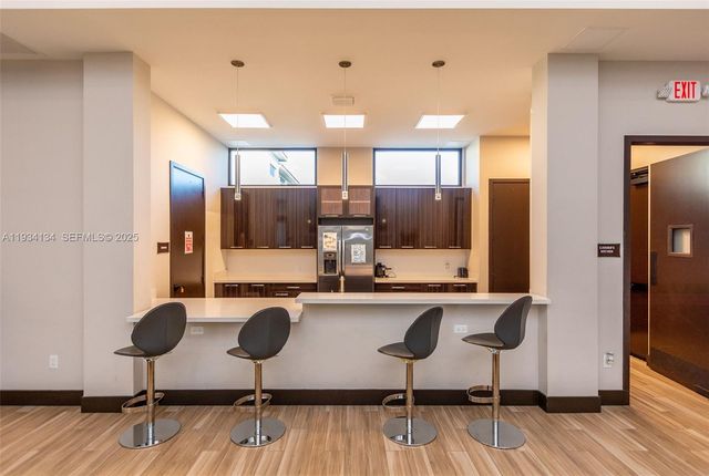 8723 NW 161st Ter, Miami Lakes, FL 33018