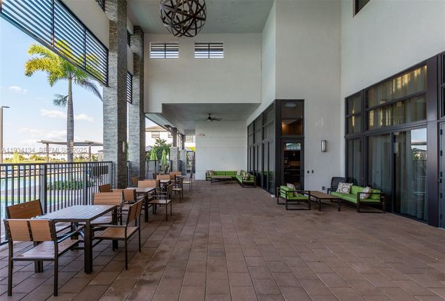 8723 NW 161st Ter, Miami Lakes, FL 33018