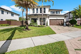 8723 NW 161st Ter, Miami Lakes, FL 33018