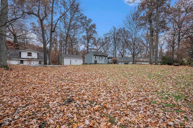 51895-3 E County Line Road, Middlebury, IN 46540