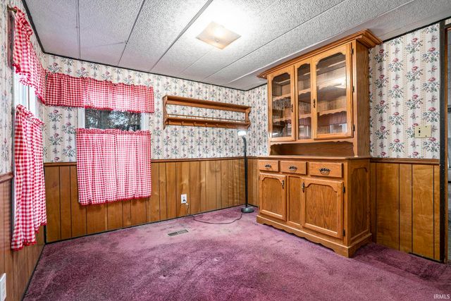 51895-3 E County Line Road, Middlebury, IN 46540