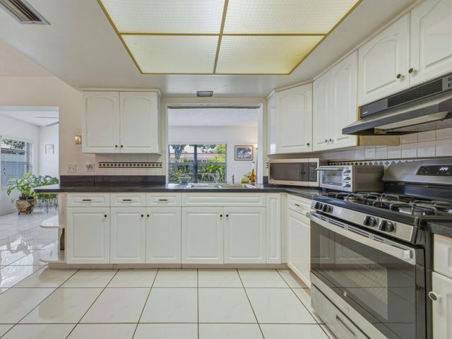 9111 NW 25th Court, Sunrise, FL 33322