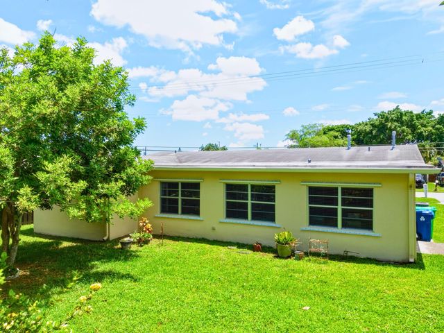 9111 NW 25th Court, Sunrise, FL 33322