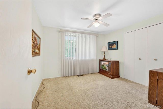 20257 Coachwood Road W, Riverview, MI 48193