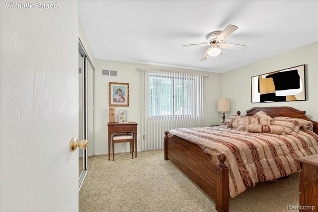 20257 Coachwood Road W, Riverview, MI 48193