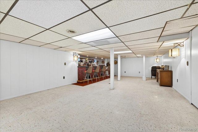 20257 Coachwood Road W, Riverview, MI 48193